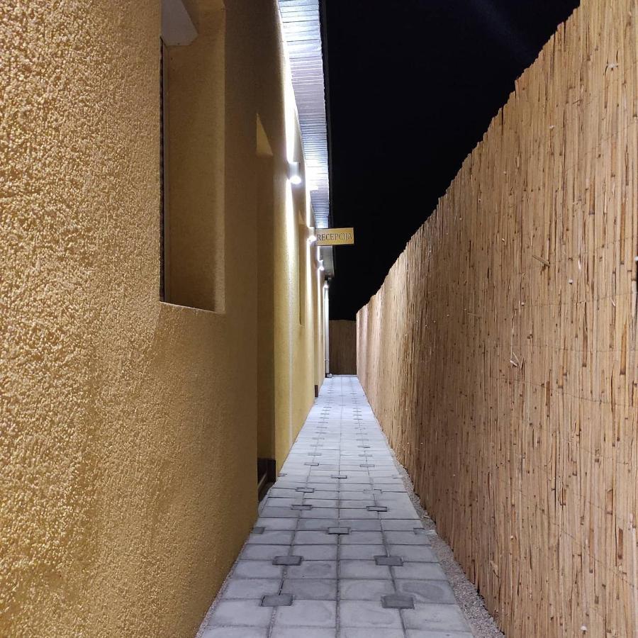 Lalince V & V Villa المظهر الخارجي الصورة